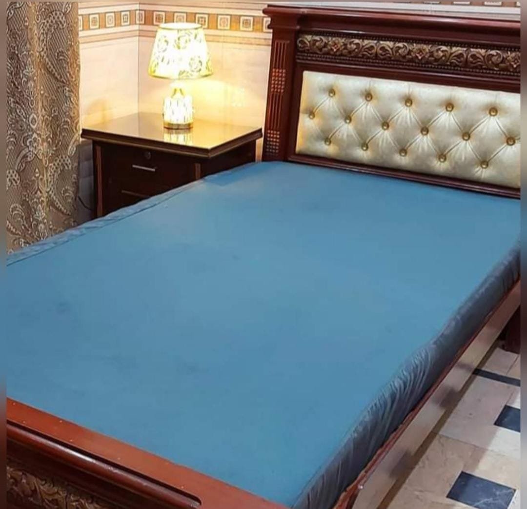 Durable Waterproof Mattress Protector Comfortable & Easy to Wash - Image 4