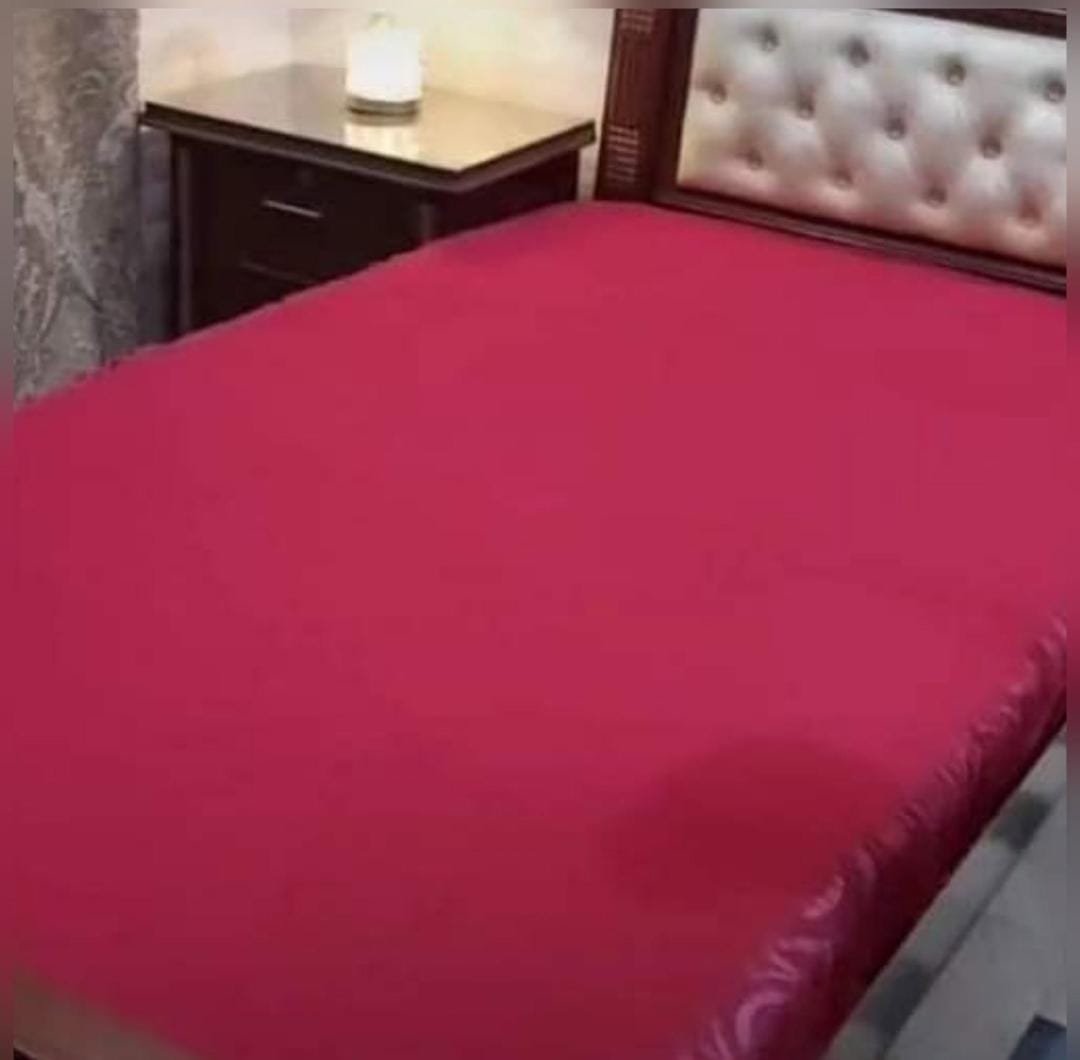 Durable Waterproof Mattress Protector Comfortable & Easy to Wash - Image 6